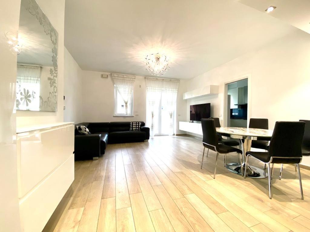 Mpm - Belinzaghi 5 6 Pax Apartamento